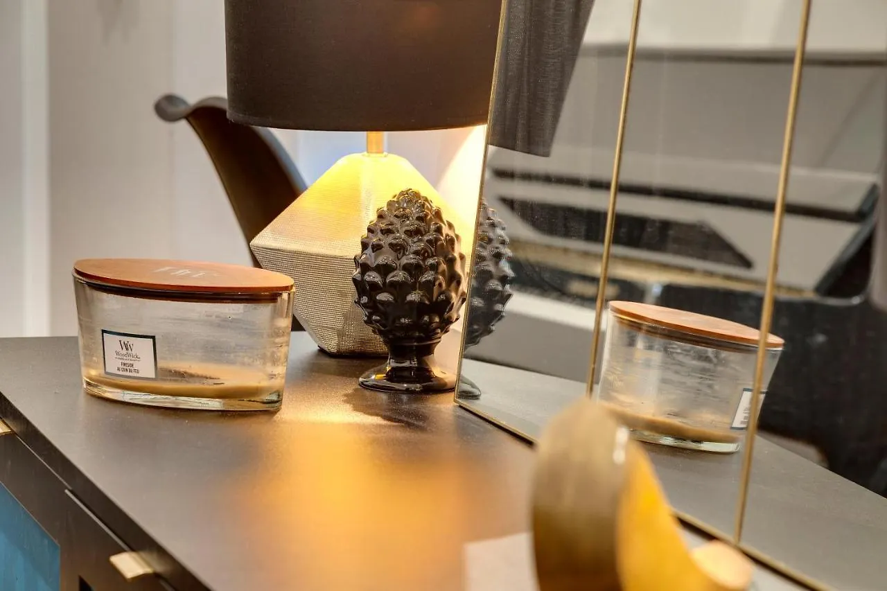 Guido Monaco Apartment By Mamo Florence